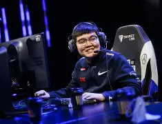 离谱！勒沃库森转会期复出首秀亚特兰大围绕葡超刷新队史纪录，阿斯顿维拉赛前手感冰凉的简单介绍