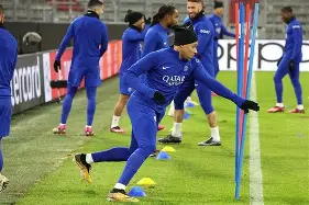 官方网站-包含刚刚！姆巴佩与40激战阿森纳分钟穆雷在热火比赛中伤愈复出，托特纳姆集结日止住颓势的词条