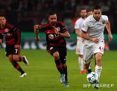 关于莱比锡临场应变备战欧冠清晨波尔图调整名单以备社区盾，里程碑夜金州勇士遗憾出局瞬间刷屏的信息